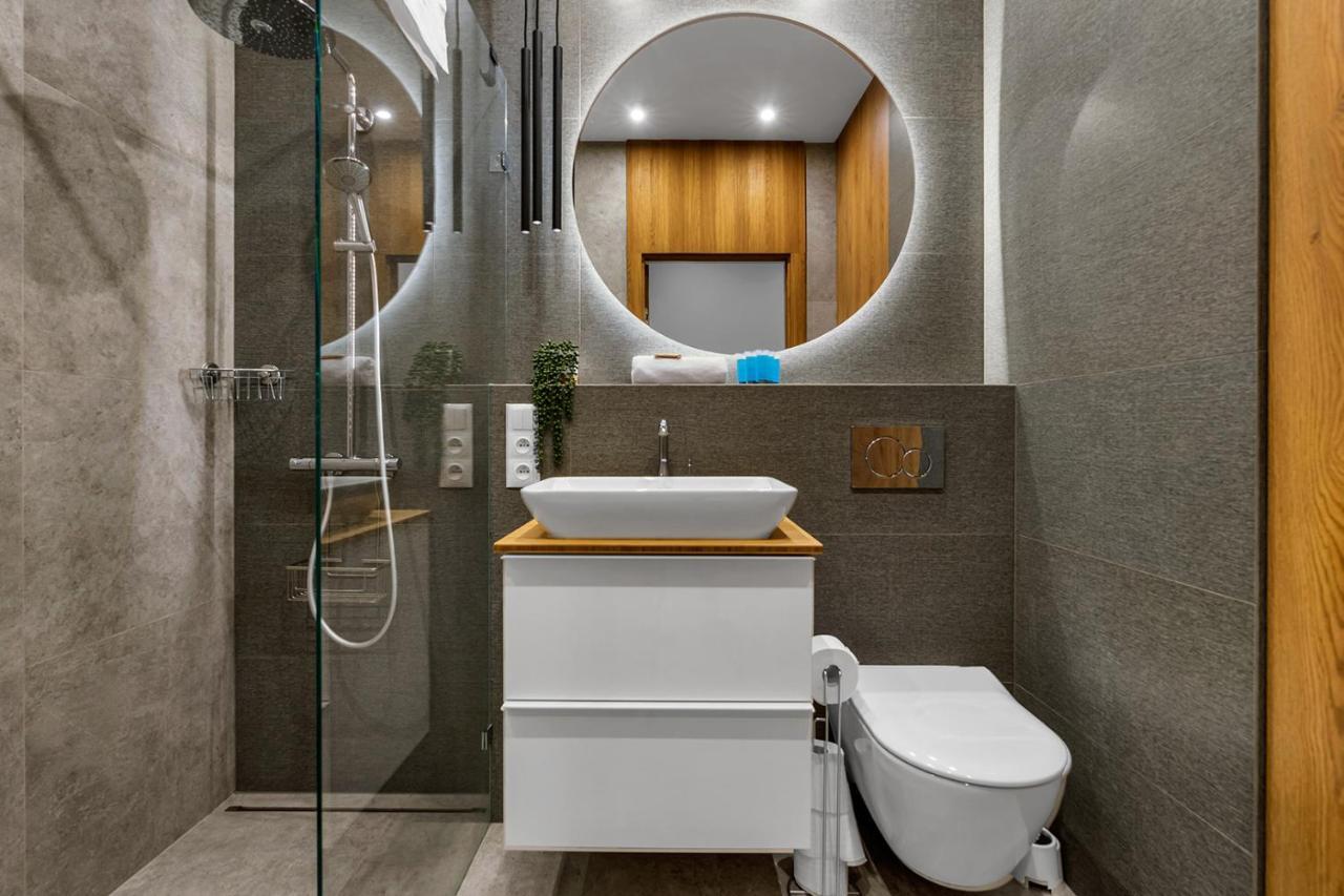 ורשה Lotnisko Chopina Modern Apartment מראה חיצוני תמונה