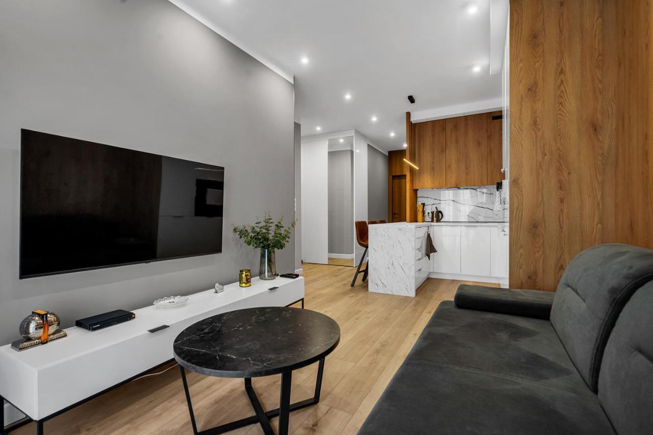 ורשה Lotnisko Chopina Modern Apartment מראה חיצוני תמונה