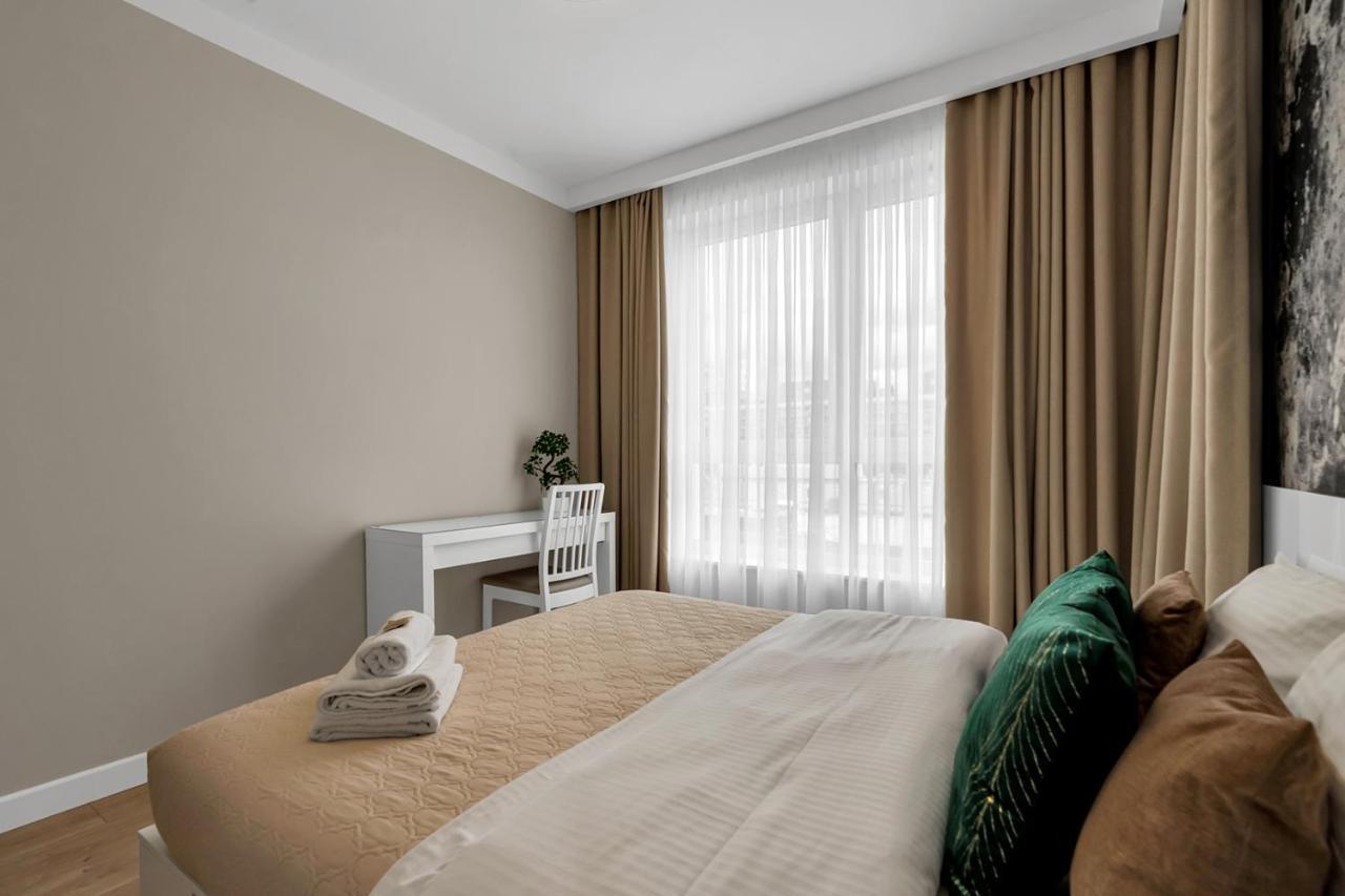 ורשה Lotnisko Chopina Modern Apartment מראה חיצוני תמונה